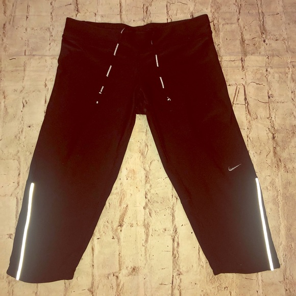 Nike Pants - Nike cropped running pants leggings reflectors EUC